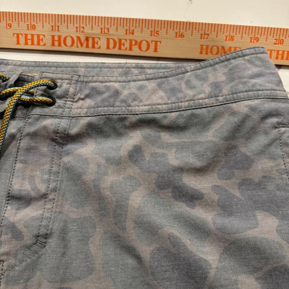 Marsh Wear Ride the Tide Camo Board Shorts Mens 38 Grey Blue Fishing Swim Trunks